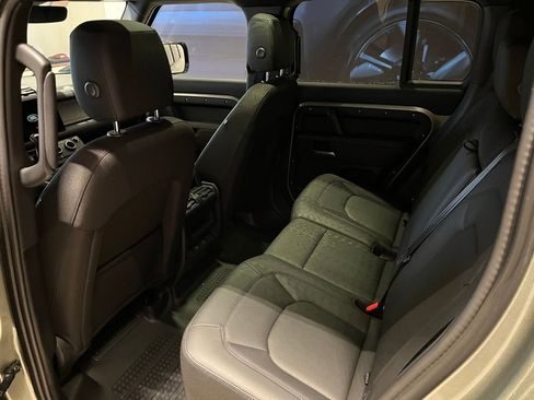 Used 2025 Land Rover Defender 110 S image 16