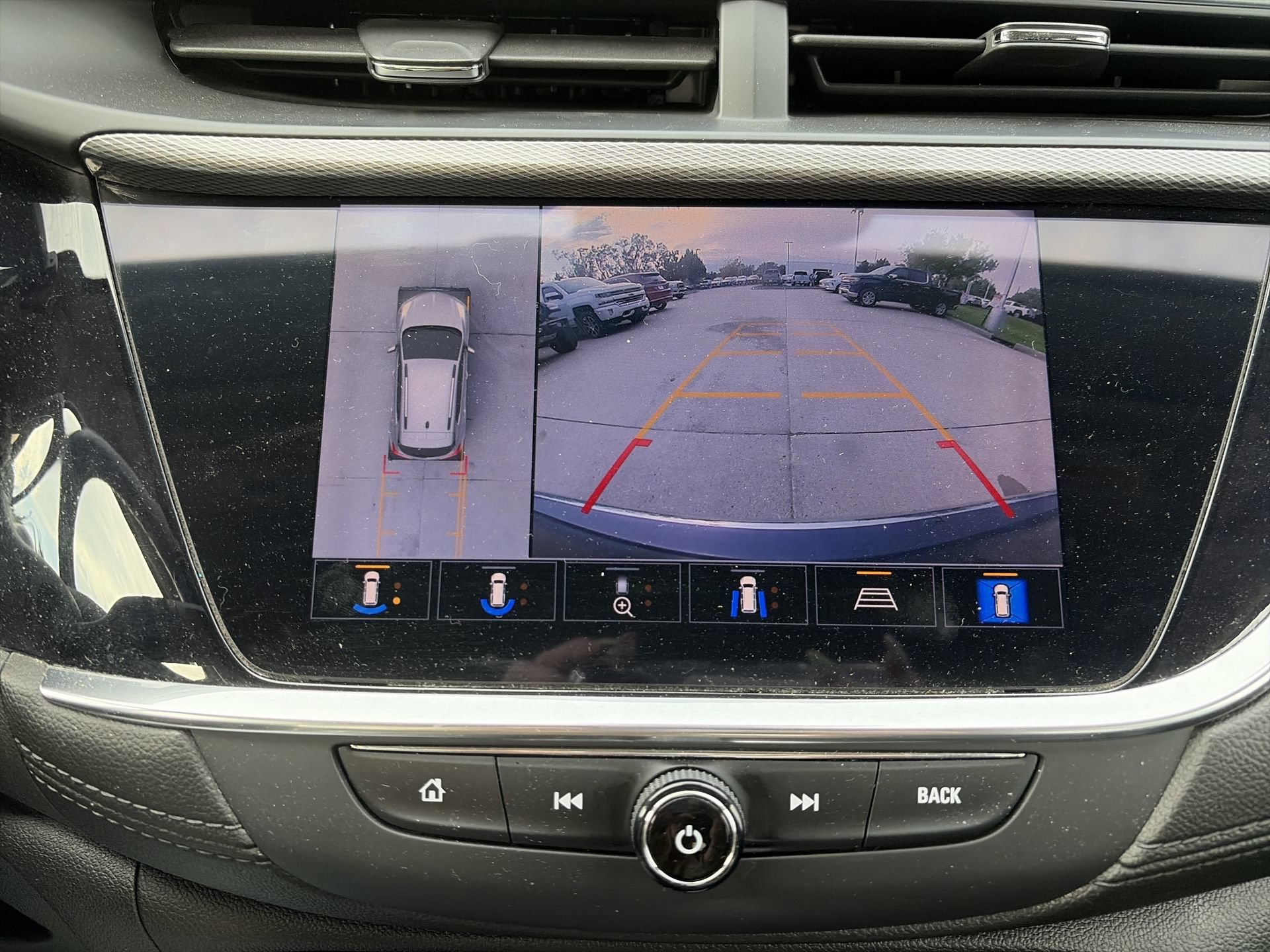 Used 2020 Buick Encore GX Essence w/ Advanced Technology Package AWD/4WD image 16