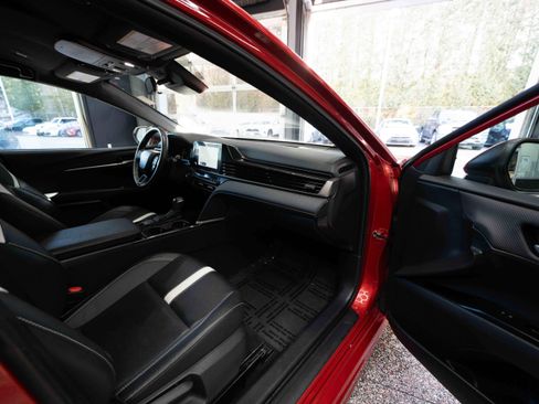 Used 2025 Toyota Camry SE image 25