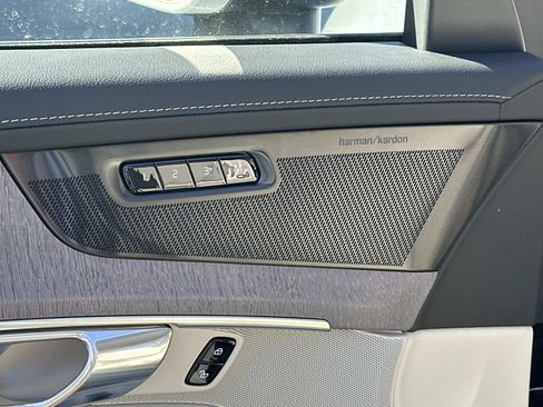 New 2026 Volvo XC90 T8 Ultra w/ Protection Package Premier image 12