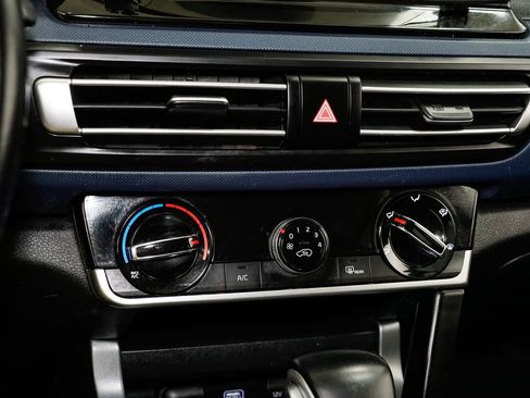 Used 2021 Kia Seltos S image 18