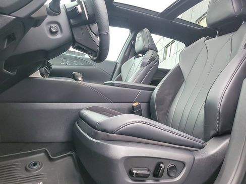 Used 2024 Lexus RX 500h F Sport w/ Convenience Package image 7