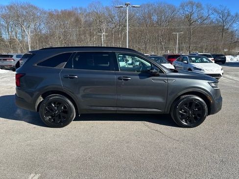 Used 2021 Kia Sorento S image 9