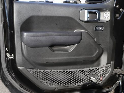 Used 2023 Jeep Gladiator Sport image 16