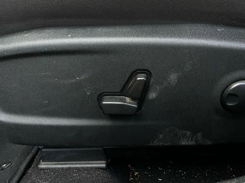 Used 2022 Dodge Charger SXT image 11