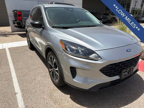 Used 2022 Ford Escape SE w/ SE Sport Appearance Package FWD image 8