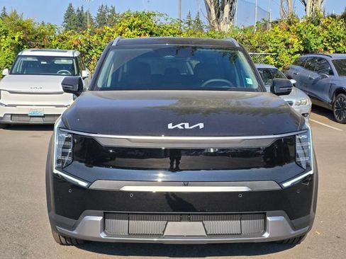 New 2026 Kia EV9 Wind AWD/4WD image 8