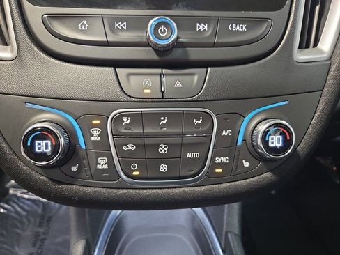 Used 2023 Chevrolet Malibu LT image 24