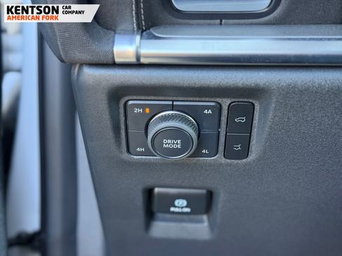 Used 2025 Ford Expedition Platinum image 22