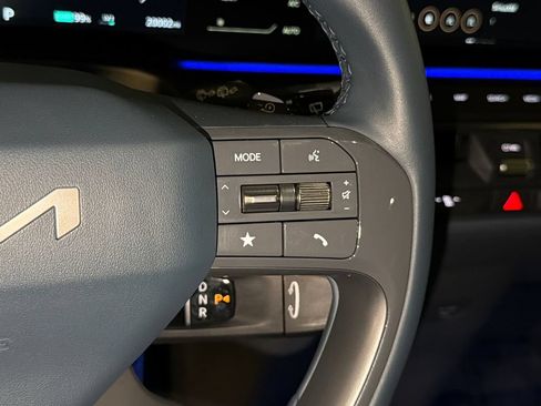 Certified 2024 Kia EV9 GT-Line AWD/4WD image 30