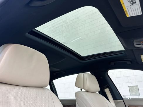 Used 2013 BMW 750Li image 17