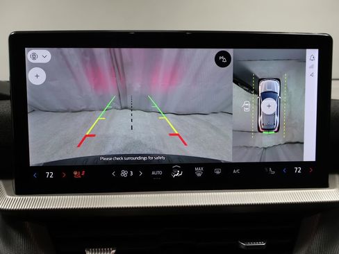 Used 2025 Ford Explorer ST-Line w/ ST-Line Street Pack image 29