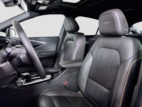 Certified 2024 Buick Envista Avenir FWD image 25