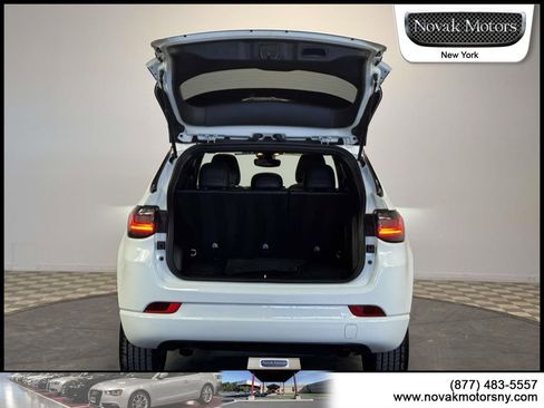 Used 2023 Jeep Compass High Altitude AWD/4WD image 9