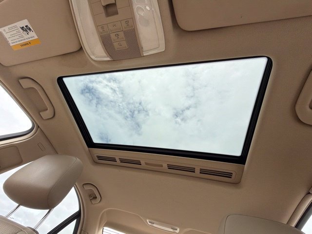 Used 2011 Mercedes-Benz C 300 Sedan image 37