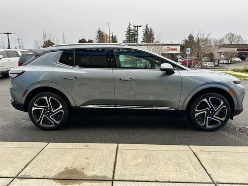 New 2026 Chevrolet Equinox EV LT image 6