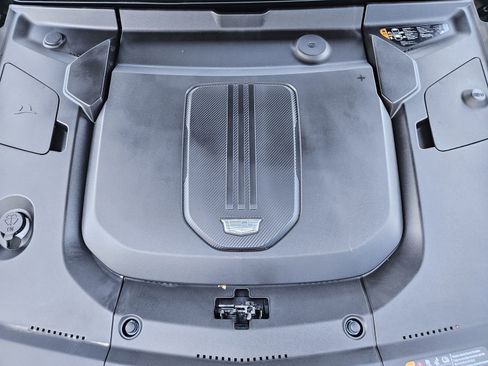 Certified 2024 Cadillac Lyriq Luxury w/ Nappa Leather Package image 30