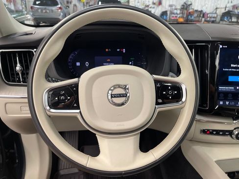 Certified 2025 Volvo XC60 T8 Plus w/ Protection Package Premier AWD/4WD image 20