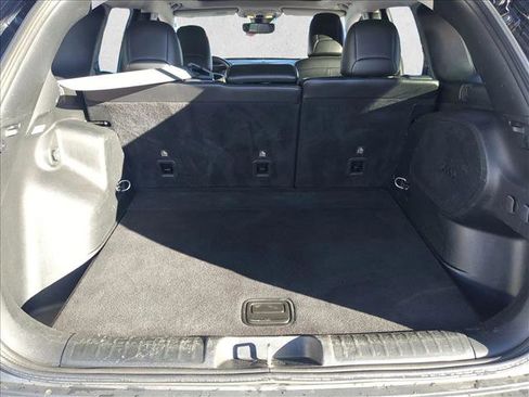 Used 2019 Jeep Cherokee Trailhawk image 6