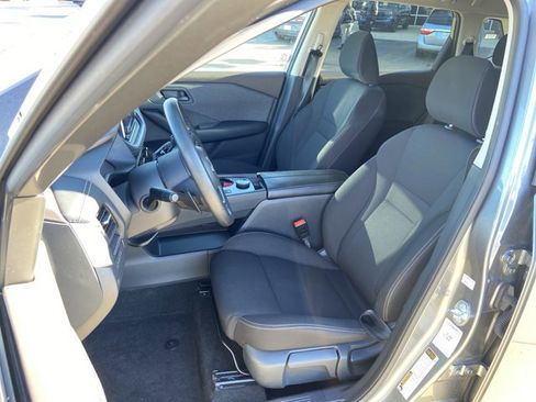 Used 2023 Nissan Rogue S image 17