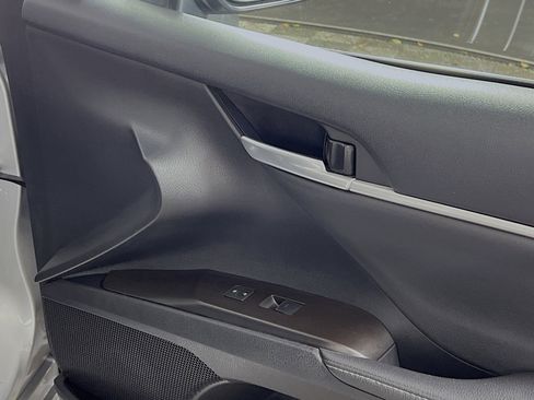 Used 2023 Toyota Camry XSE image 31