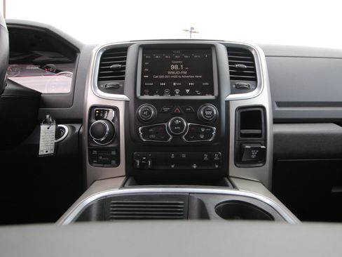 Used 2017 RAM 1500 Big Horn AWD/4WD image 28
