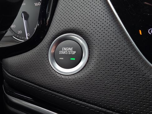 Used 2025 Cadillac XT5 Premium Luxury image 31