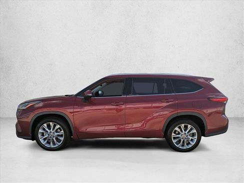 Used 2020 Toyota Highlander Limited image 9