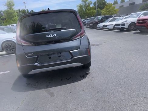 Certified 2025 Kia Soul LX w/ LX Technology Package FWD image 4