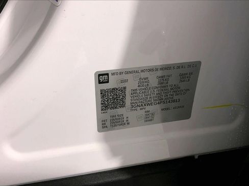 Used 2023 Chevrolet Equinox RS w/ RS Leather Package AWD/4WD image 32