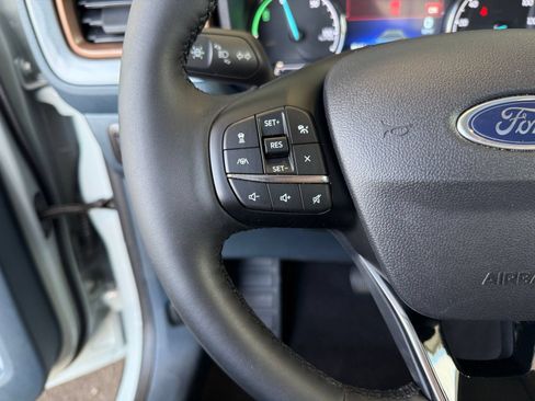 Certified 2024 Ford Maverick Lariat FWD image 17
