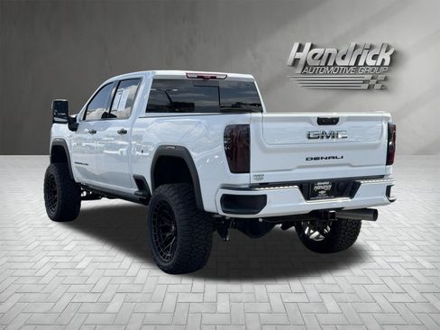 Used 2025 GMC Sierra 2500 Denali Ultimate AWD/4WD image 8