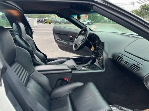 Used 1996 Chevrolet Corvette Coupe RWD image 14