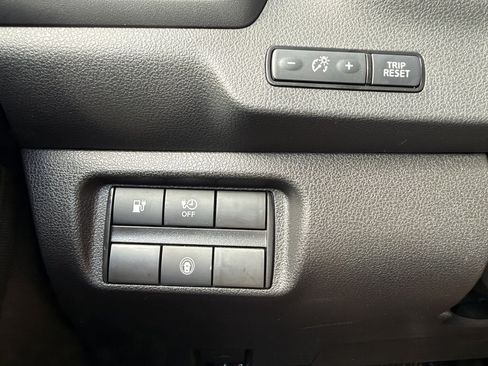 Used 2025 Nissan Leaf S FWD image 24