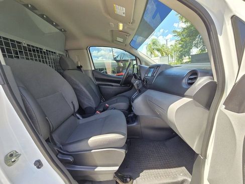 Used 2020 Nissan NV200 S FWD image 11