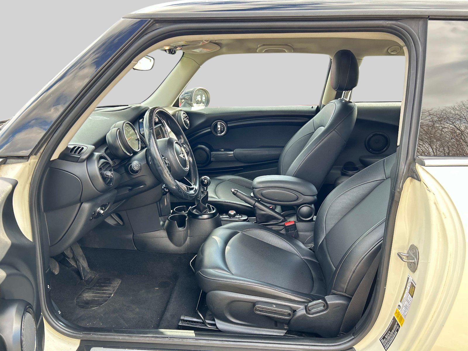 Used 2017 MINI Cooper 2-Door Hardtop FWD image 10