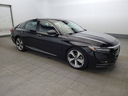 Used 2018 Honda Accord Touring image 11