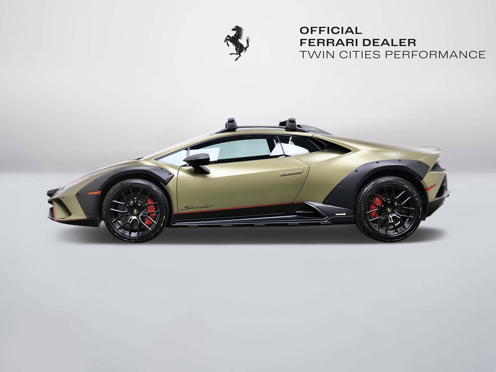 Used 2024 Lamborghini Huracan Sterrato AWD/4WD image 2