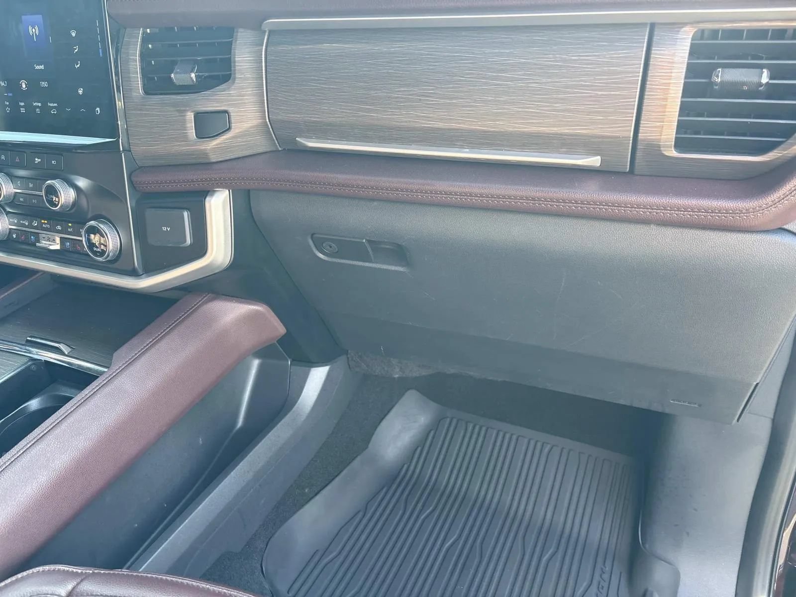 Used 2024 Ford Expedition Limited RWD image 26