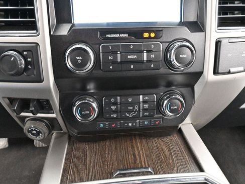 Used 2020 Ford F350 Lariat w/ Lariat Value Package image 23