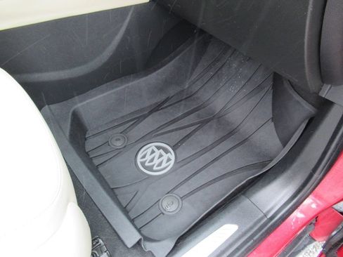 Used 2018 Buick Envision Essence FWD image 12