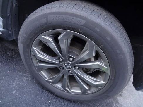 Used 2023 Toyota RAV4 Limited image 13