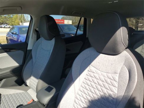 Used 2025 Volkswagen Tiguan S image 16