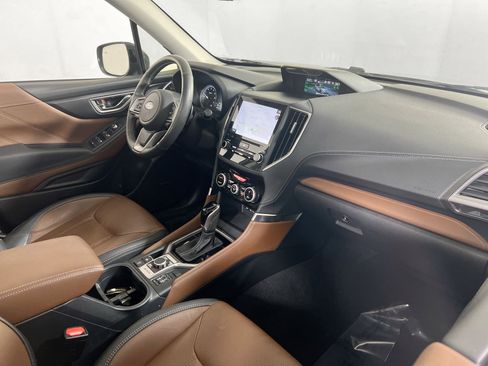 Used 2023 Subaru Forester Touring image 29