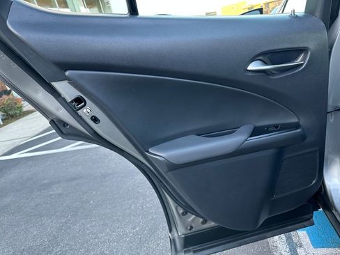 Used 2021 Lexus UX 250h image 13