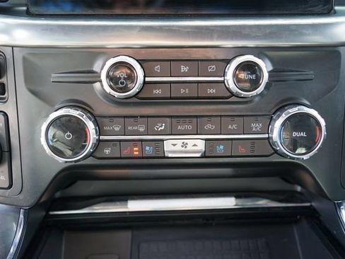 Used 2022 Ford F150 Lariat w/ Equipment Group 502A High AWD/4WD image 17