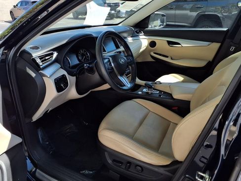 Used 2021 INFINITI QX50 Luxe w/ Accent Package FWD image 13