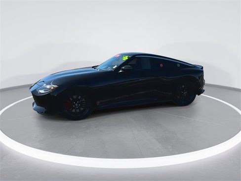 Certified 2025 Nissan Z Performance w/ Floor Mat Package image 3