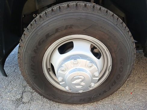 Used 2024 RAM 3500 Tradesman w/ Safety Group image 61