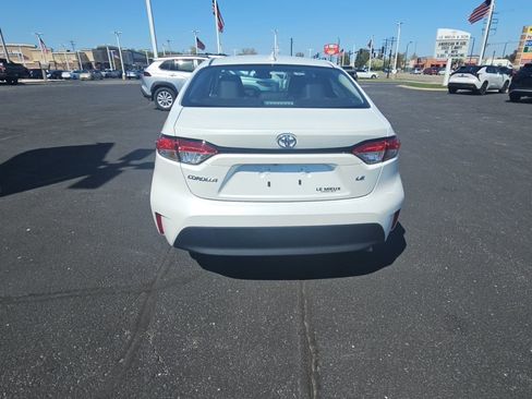 Certified 2026 Toyota Corolla LE w/ LE Premium Package FWD image 4